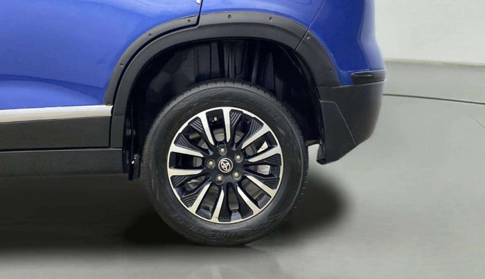 2022 Toyota URBAN CRUISER PREMIUM GRADE MT DUAL TONE, Petrol, Manual, 32,923 km, Left Rear Wheel