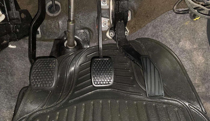 2018 Maruti Alto K10 LXI, Petrol, Manual, 34,283 km, Pedals