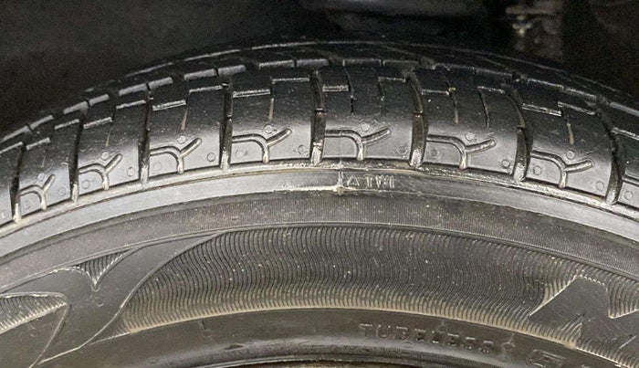 2018 Maruti Alto K10 LXI, Petrol, Manual, 34,283 km, Left Front Tyre Tread