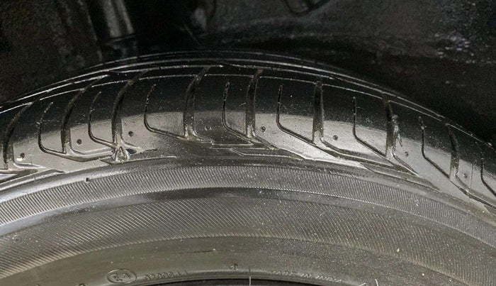 2022 Tata NEXON XM SUNROOF PETROL, Petrol, Manual, 40,715 km, Right Rear Tyre Tread