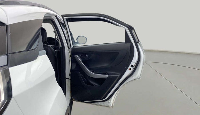 2022 Tata NEXON XM SUNROOF PETROL, Petrol, Manual, 40,715 km, RHS Rear Door