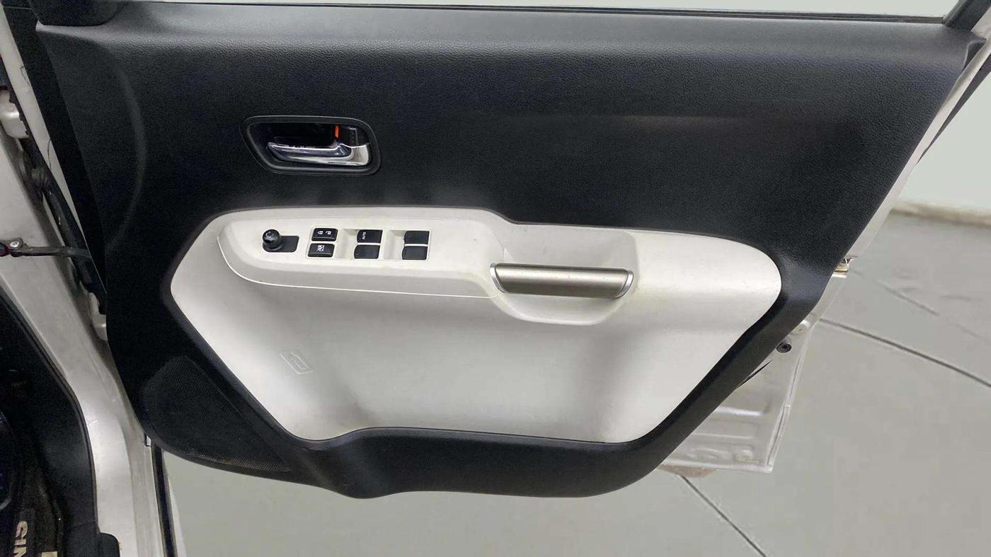 2019 Maruti IGNIS DELTA 1.2, Petrol, Manual, 46,439 km, Driver Side Door Panels Control
