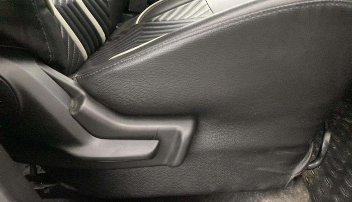 2019 Maruti IGNIS DELTA 1.2, Petrol, Manual, 46,439 km, Driver Side Adjustment Panel