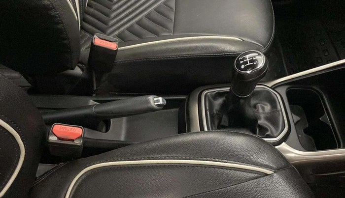 2019 Maruti IGNIS DELTA 1.2, Petrol, Manual, 46,439 km, Gear Lever