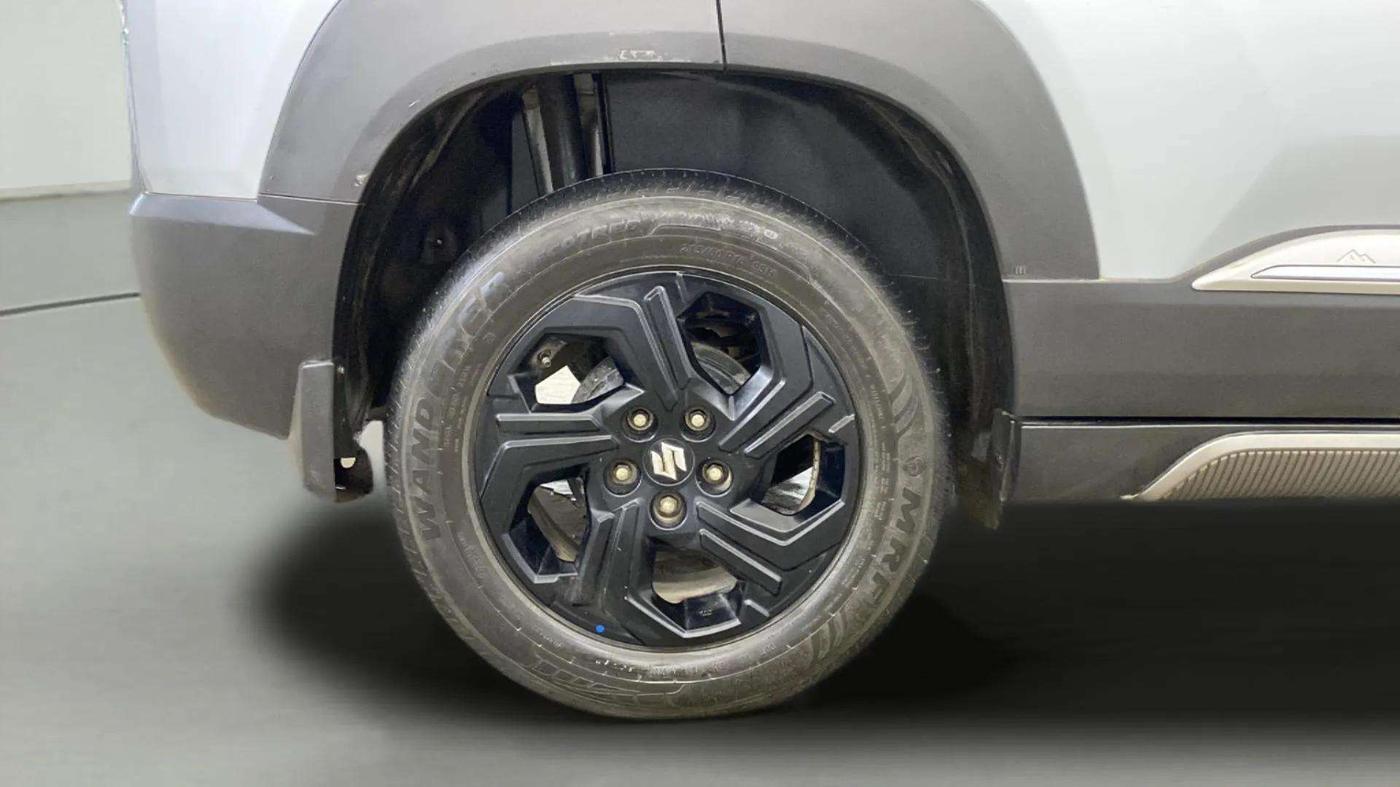 2023 Maruti BREZZA ZXI S-CNG, CNG, Manual, 37,665 km, Right Rear Wheel