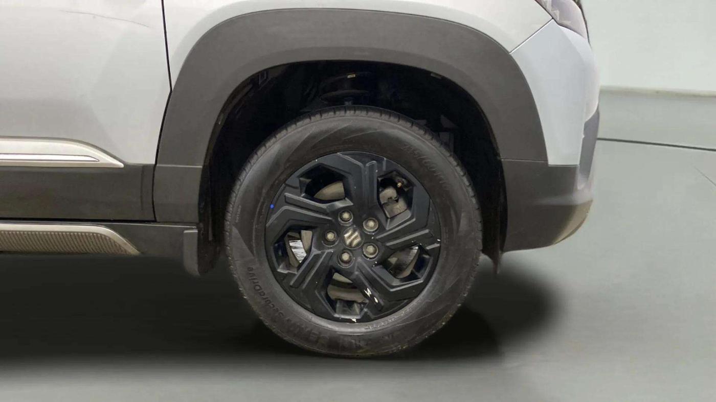 2023 Maruti BREZZA ZXI S-CNG, CNG, Manual, 37,665 km, Right Front Wheel