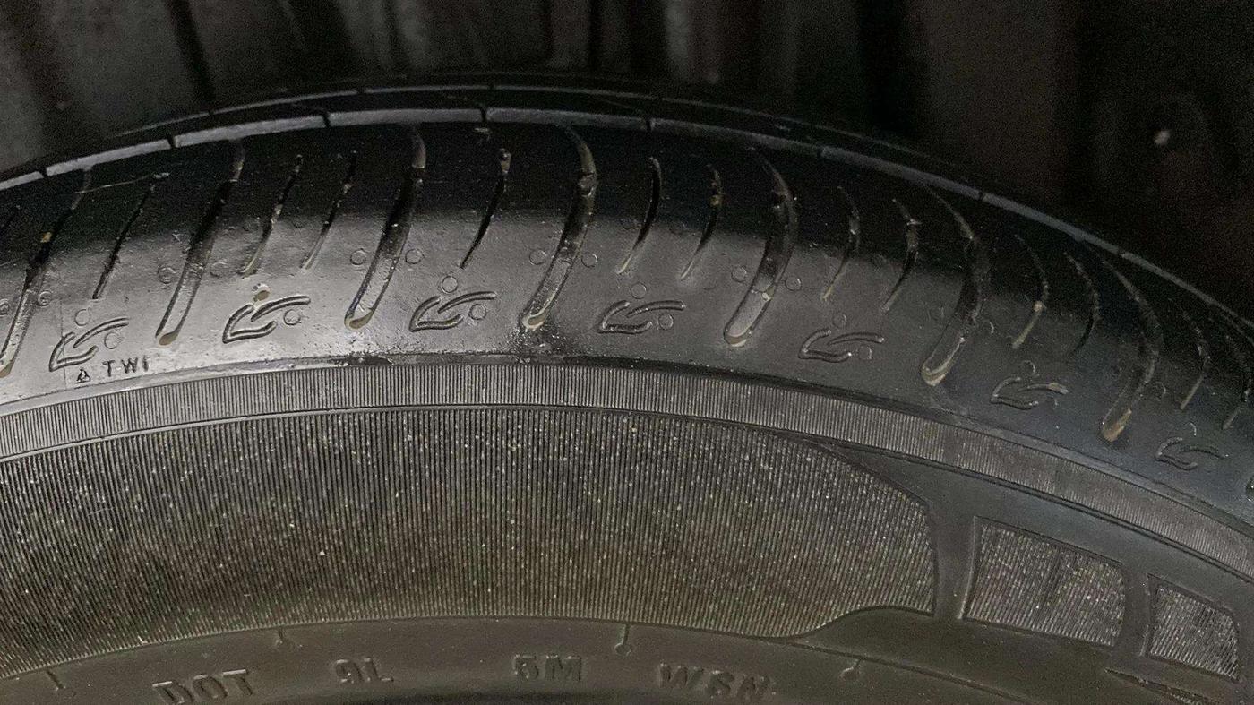 2023 Maruti BREZZA ZXI S-CNG, CNG, Manual, 37,665 km, Left Rear Tyre Tread