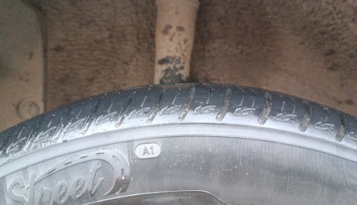 2023 KIA SONET HTX 1.0 IMT, Petrol, Manual, 23,946 km, Right Rear Tyre Tread