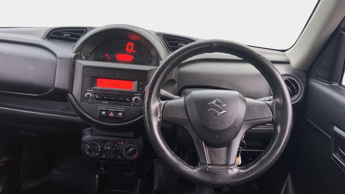 2020 Maruti S PRESSO VXI AMT, Petrol, Automatic, 23,994 km, Steering Wheel Close Up
