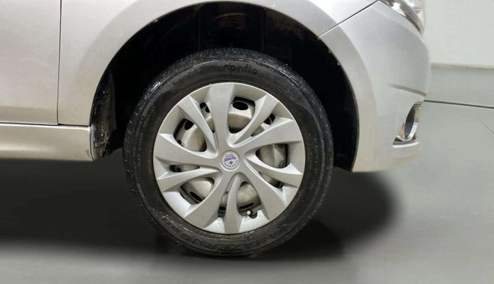 2018 Tata Tiago XE PETROL, Petrol, Manual, 46,784 km, Right Front Wheel