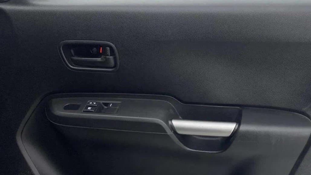 2021 Maruti IGNIS SIGMA 1.2, Petrol, Manual, 36,845 km, Driver Side Door Panels Control