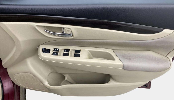 2016 Maruti Ciaz ZXI AT, Petrol, Automatic, 86,973 km, Driver Side Door Panels Control