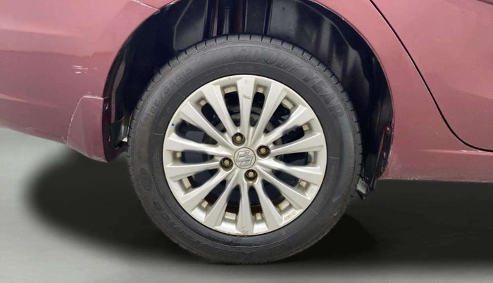 2016 Maruti Ciaz ZXI AT, Petrol, Automatic, 86,973 km, Right Rear Wheel