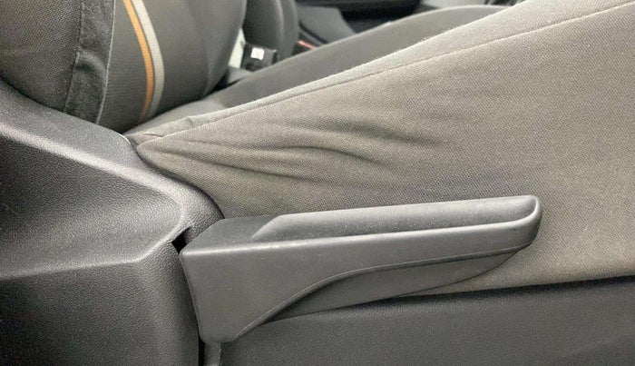 2023 Skoda KUSHAQ AMBITION 1.0L TSI AT, Petrol, Automatic, 28,979 km, Driver Side Adjustment Panel