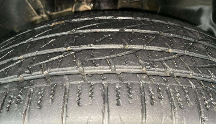 2018 Jeep Compass SPORT 1.4 PETROL, Petrol, Manual, 27,624 km, Right Front Tyre Tread