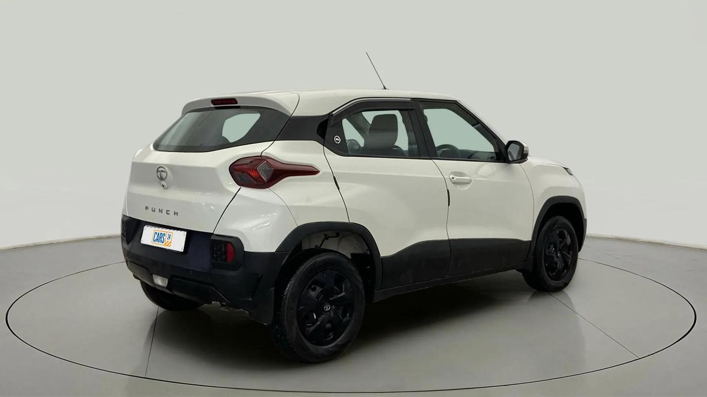 2023 Tata PUNCH ADVENTURE RHYTHM PACK AMT, Petrol, Automatic, 17,492 km, Right Back Diagonal