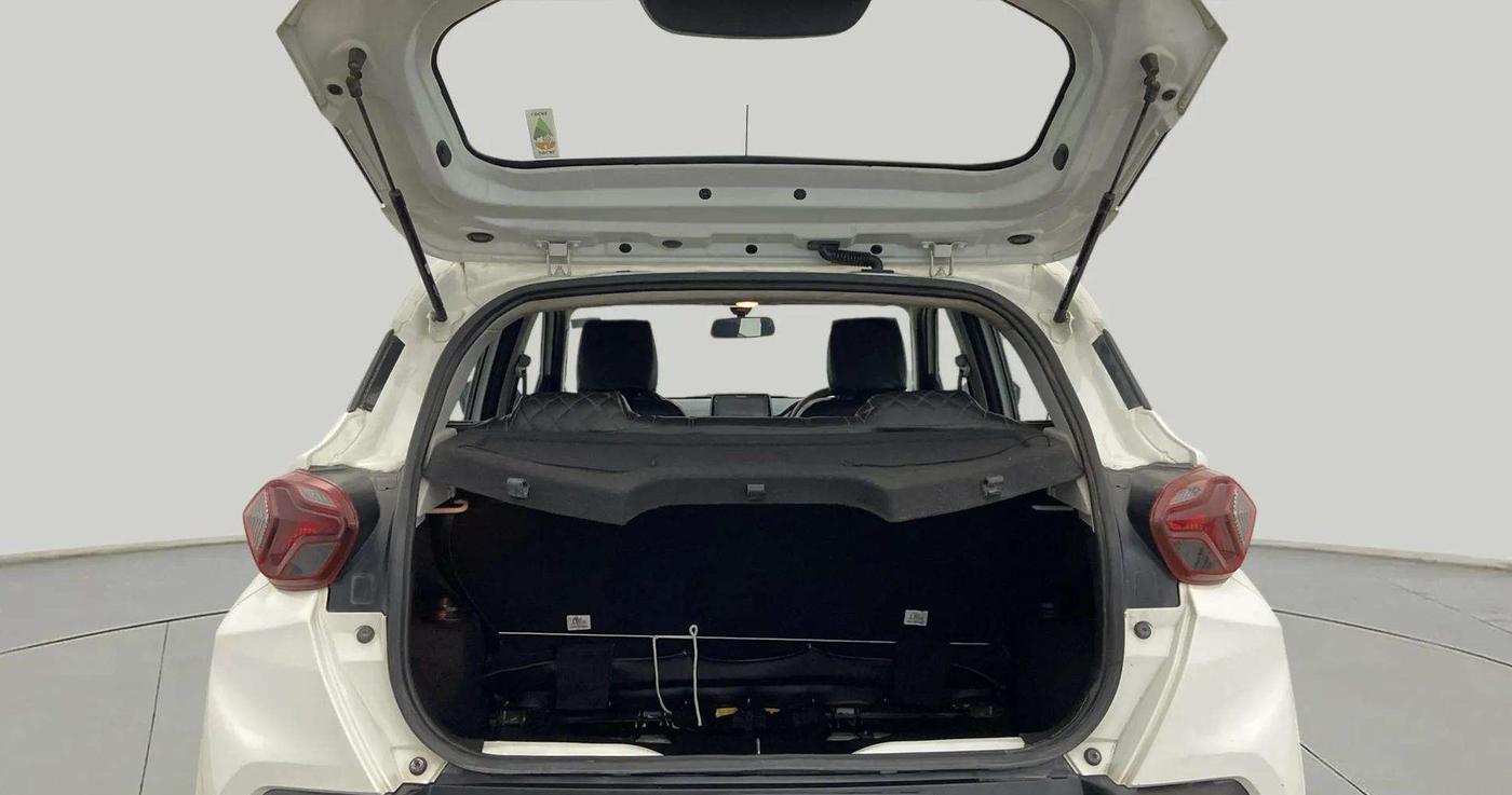 2023 Tata PUNCH ADVENTURE RHYTHM PACK AMT, Petrol, Automatic, 17,492 km, Boot Inside