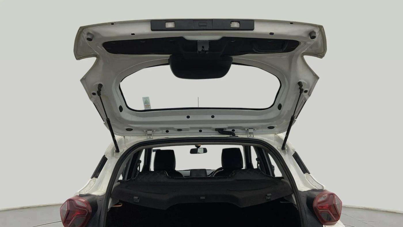 2023 Tata PUNCH ADVENTURE RHYTHM PACK AMT, Petrol, Automatic, 17,492 km, Boot Door Open