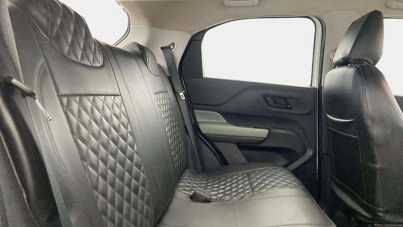 2023 Tata PUNCH ADVENTURE RHYTHM PACK AMT, Petrol, Automatic, 17,492 km, Right Side Rear Door Cabin