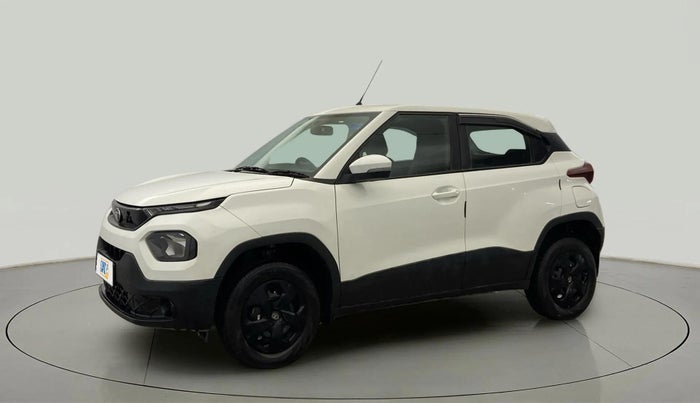 2023 Tata PUNCH ADVENTURE RHYTHM PACK AMT, Petrol, Automatic, 17,492 km, Left Front Diagonal