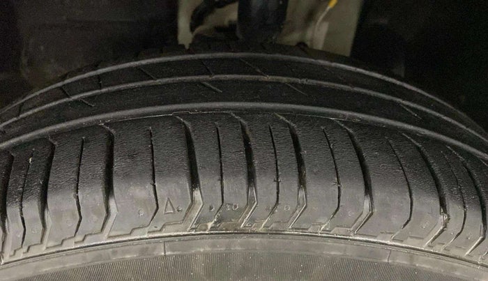 2023 Tata PUNCH ADVENTURE RHYTHM PACK AMT, Petrol, Automatic, 17,492 km, Right Front Tyre Tread