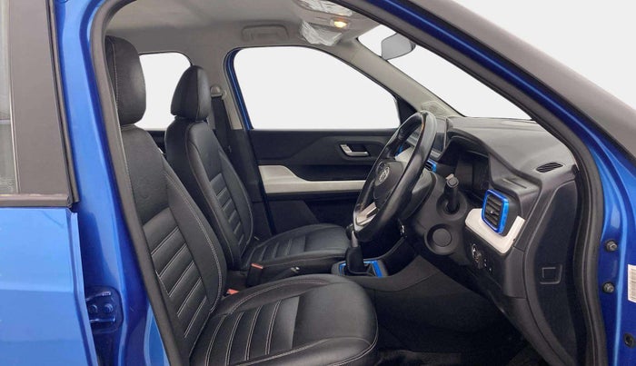 2021 Tata PUNCH CREATIVE  MT, CNG, Manual, 39,695 km, Right Side Front Door Cabin