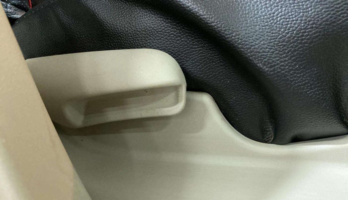 2020 Maruti Celerio VXI, Petrol, Manual, 50,915 km, Driver Side Adjustment Panel