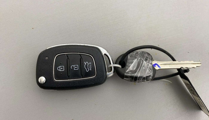 2020 Hyundai GRAND I10 NIOS SPORTZ AMT 1.2 KAPPA VTVT, Petrol, Automatic, 26,932 km, Key Close Up