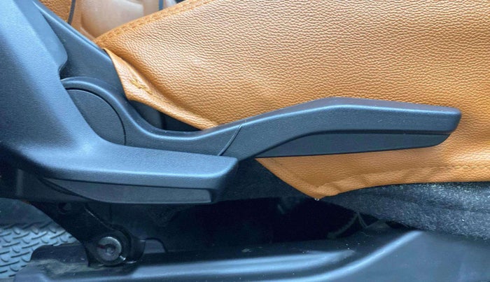 2020 Maruti Swift VXI, Petrol, Manual, 22,945 km, Driver Side Adjustment Panel