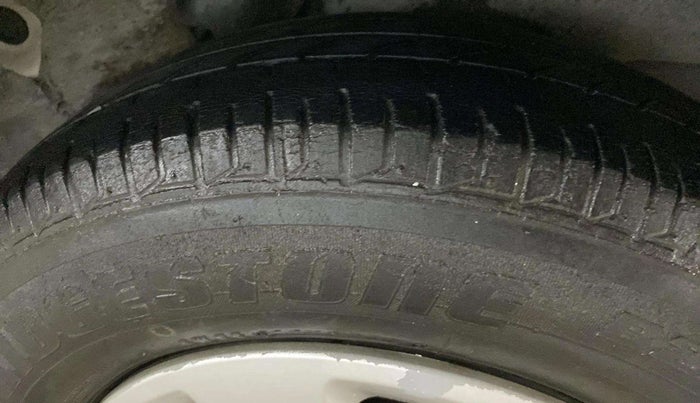 2013 Hyundai i10 MAGNA 1.2, Petrol, Manual, 68,274 km, Right Rear Tyre Tread