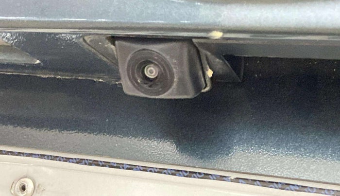 2021 Mahindra XUV300 W8 (O) 1.2 PETROL AMT, Petrol, Automatic, 19,954 km, Parking Camera