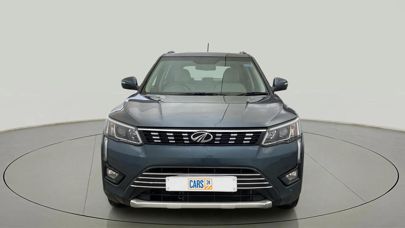 2021 Mahindra XUV300 W8 (O) 1.2 PETROL AMT, Petrol, Automatic, 20,050 km, Front