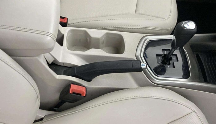2021 Mahindra XUV300 W8 (O) 1.2 PETROL AMT, Petrol, Automatic, 19,954 km, Gear Lever