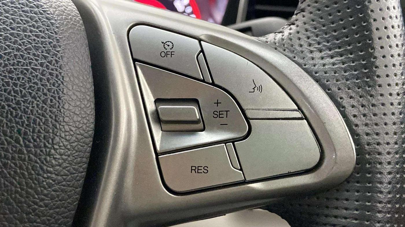 2021 Mahindra XUV300 W8 (O) 1.2 PETROL AMT, Petrol, Automatic, 20,050 km, Adaptive Cruise Control