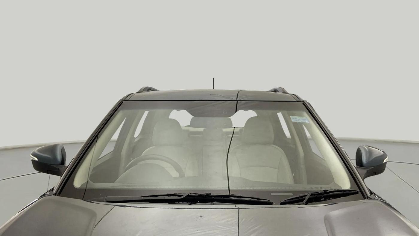 2021 Mahindra XUV300 W8 (O) 1.2 PETROL AMT, Petrol, Automatic, 20,050 km, Front Windshield