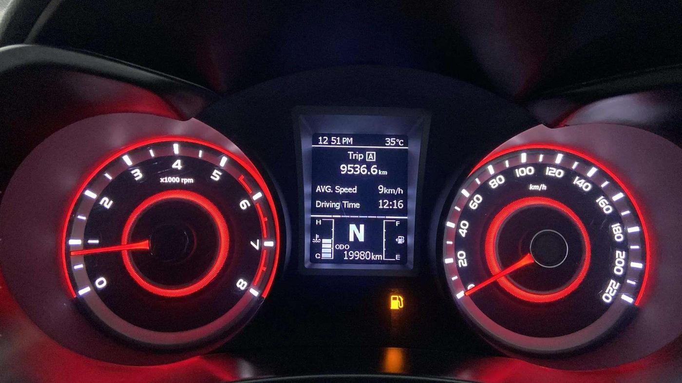 2021 Mahindra XUV300 W8 (O) 1.2 PETROL AMT, Petrol, Automatic, 20,050 km, Odometer Image
