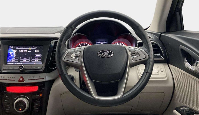 2021 Mahindra XUV300 W8 (O) 1.2 PETROL AMT, Petrol, Automatic, 19,954 km, Steering Wheel Close Up