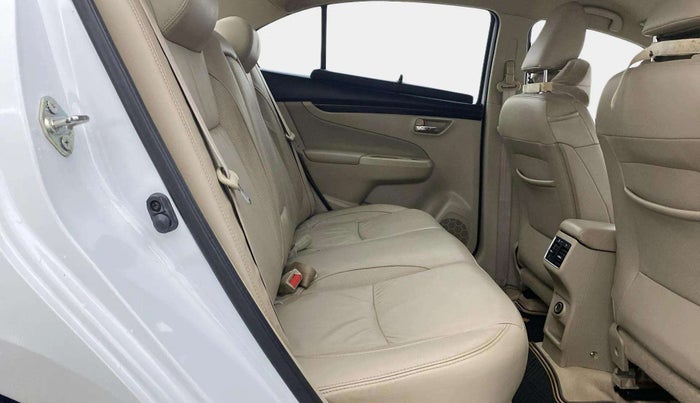 2018 Maruti Ciaz ALPHA 1.4 PETROL, Petrol, Manual, 30,682 km, Right Side Rear Door Cabin