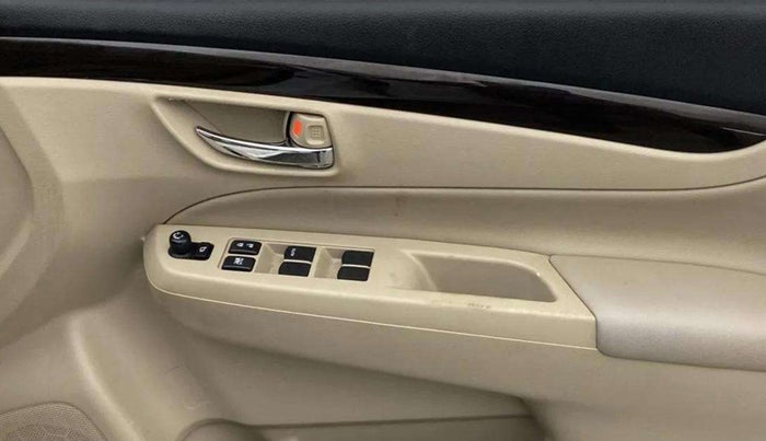 2018 Maruti Ciaz ALPHA 1.4 PETROL, Petrol, Manual, 30,682 km, Driver Side Door Panels Control