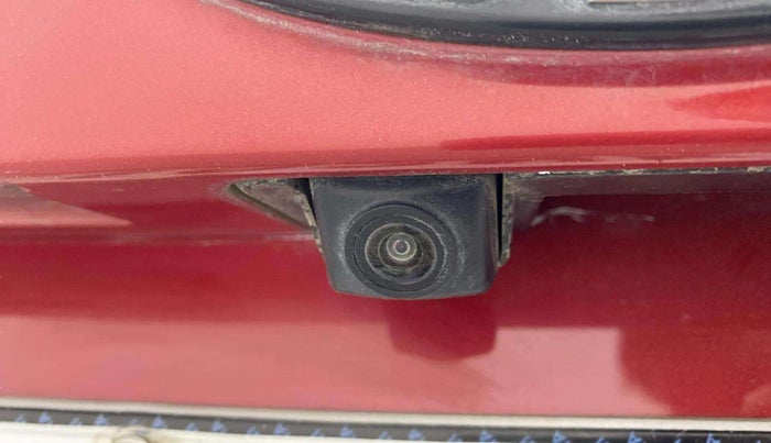 2021 Mahindra XUV300 W8 (O) 1.2 PETROL AMT, Petrol, Automatic, 28,551 km, Parking Camera