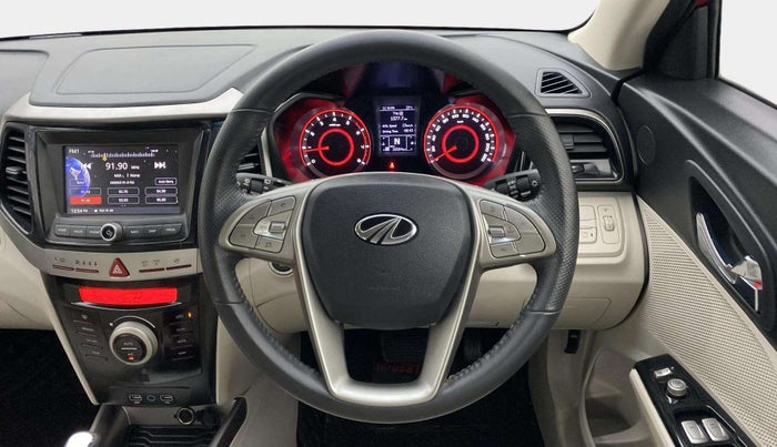2021 Mahindra XUV300 W8 (O) 1.2 PETROL AMT, Petrol, Automatic, 28,551 km, Steering Wheel Close Up