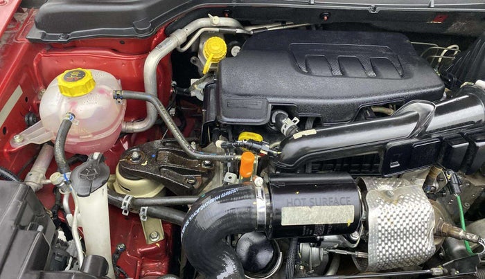 2021 Mahindra XUV300 W8 (O) 1.2 PETROL AMT, Petrol, Automatic, 28,551 km, Engine View - Right