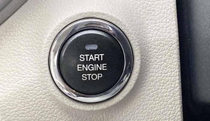 2021 Mahindra XUV300 W8 (O) 1.2 PETROL AMT, Petrol, Automatic, 28,551 km, Keyless Start/ Stop Button