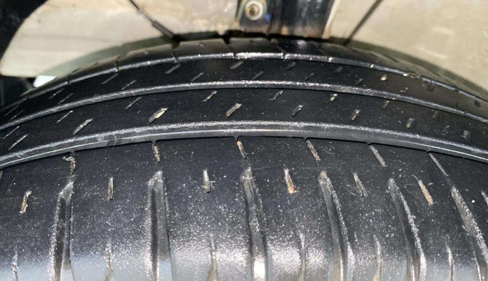 2019 Maruti XL6 ZETA MT, Petrol, Manual, 31,446 km, Left Front Tyre Tread