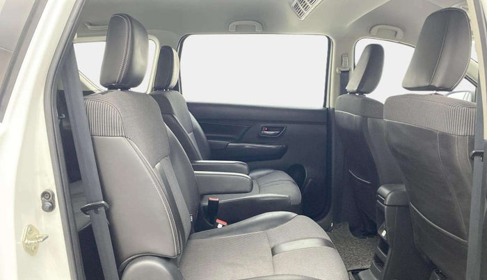 2019 Maruti XL6 ZETA MT, Petrol, Manual, 31,446 km, Right Side Rear Door Cabin