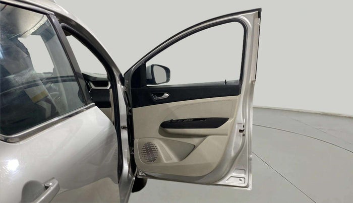 2019 Renault TRIBER RXZ, Petrol, Manual, 46,047 km, RHS Front Door