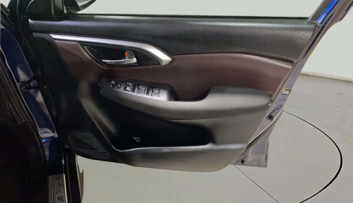 2024 Maruti Grand Vitara SIGMA SMART HYBRID, Petrol, Manual, 14,681 km, Driver Side Door Panels Control