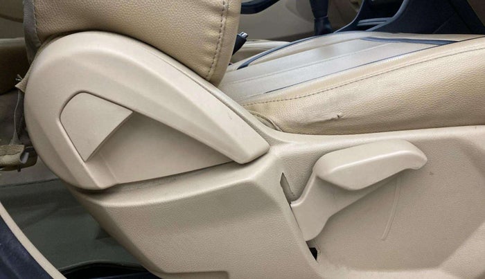 2020 Ford Figo Aspire TITANIUM 1.2 PETROL, Petrol, Manual, 29,499 km, Driver Side Adjustment Panel
