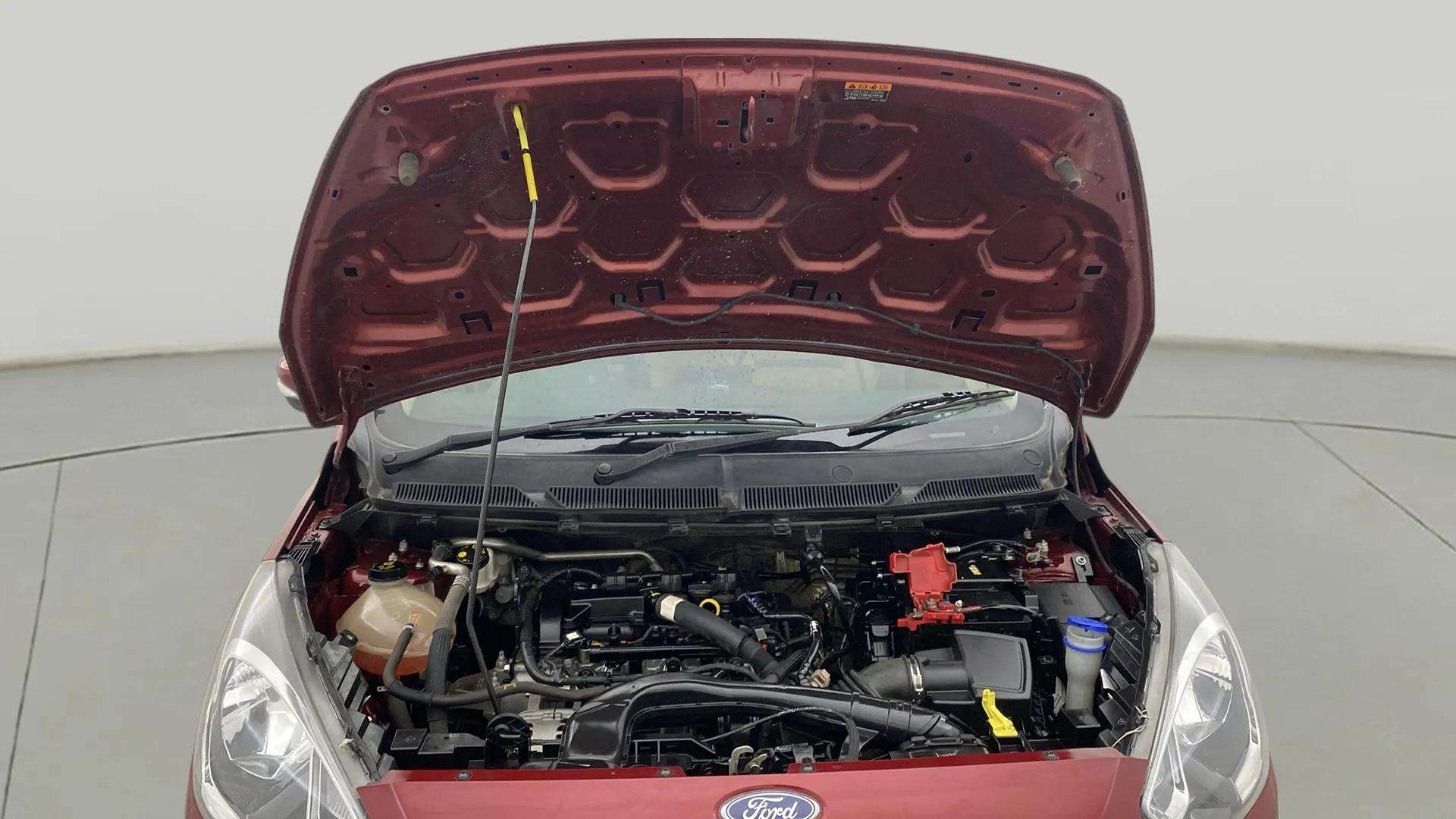 Engine-Full-View-With-Bonnet-Open-13