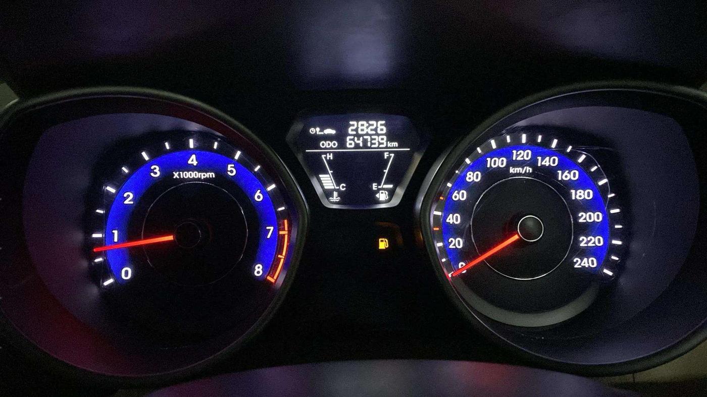 2014 Hyundai New Elantra 1.8 SX MT VTVT, Petrol, Manual, 64,722 km, Odometer Image